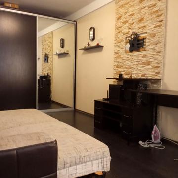 Братиславська вул., 42