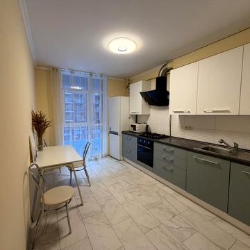 Вячеслава Чорновола просп. (), 16а