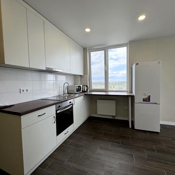 Олега Мудрака вул. (Генерала Наумова), 1-Б