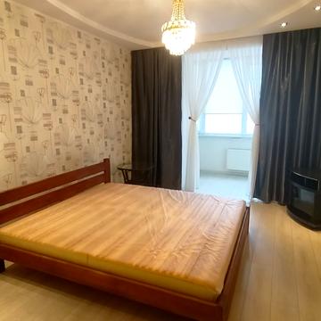 Михайла Грушевського вул., 39/3 к2