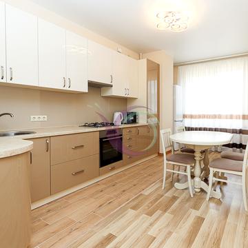 Євгена Коновальця вул., 86-A