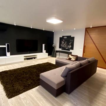 Ділова вул. (Димитрова), 2-Б