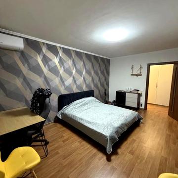 Моторний пров., 11