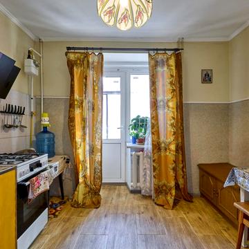 Джона Ленона вул., 33