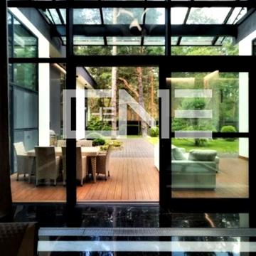 Берегова вул., 10