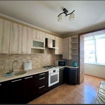 Степана Бандери вул., 15