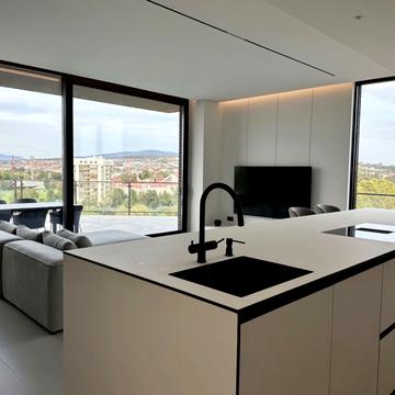 Словянська набережна вул., 21-А