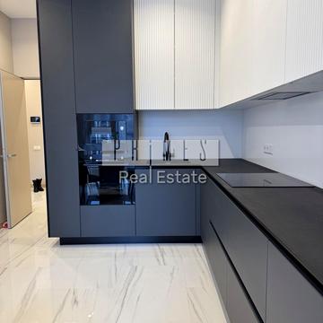 Андрія Верхогляда вул. (Михайла Драгомирова), 15-Б