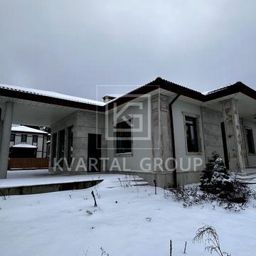 Пилипа Орлика вул., 8