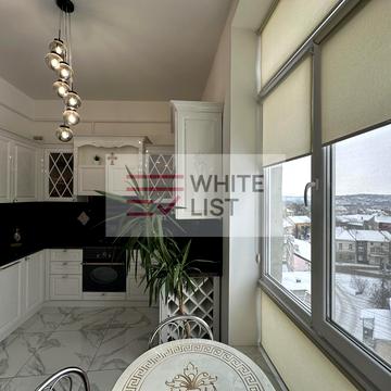 Головна вул., 11