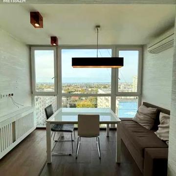 Олімпійська вул., 9