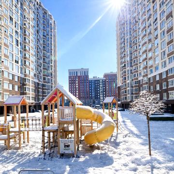 Університетська вул., 1-В