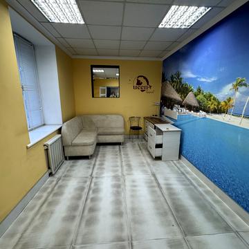 Подільська вул., 10