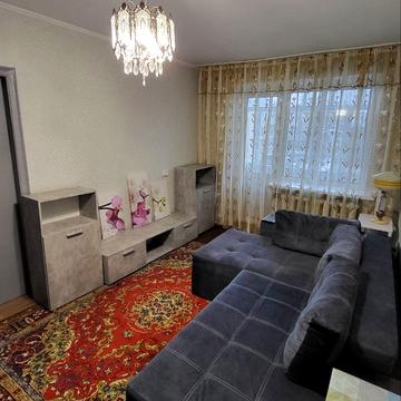 Незалежності вул. (Титова), 24