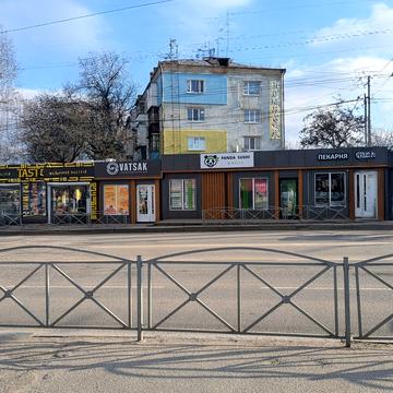 Євгена Тельнова вул., 1а