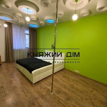 Василя Симоненка вул., 5-А