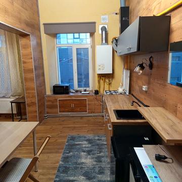 Польський узвіз, 9