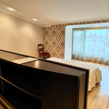 Захисників України вул. (1-го Травня), 1г