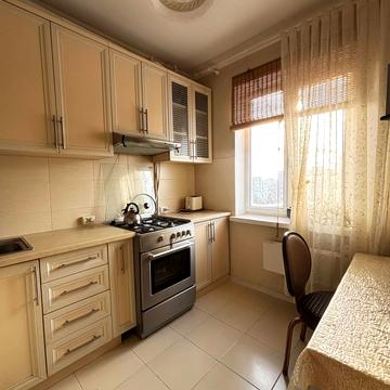 Кулика і Гудачека вул. (Макарова), 52