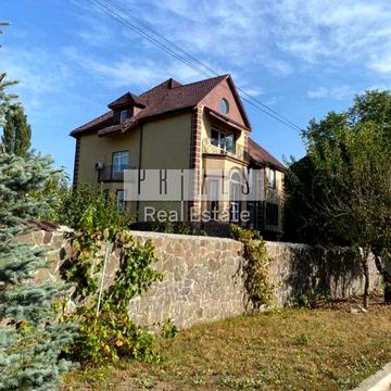 Молодіжна вул.