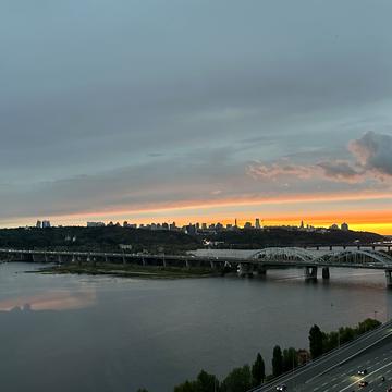 Дніпровська набережна вул., 15-Ж