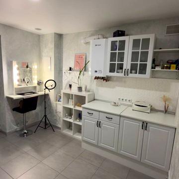 Лесі Українки бульв., 18-В