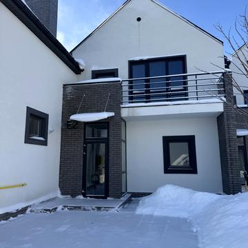 Покровська вул.