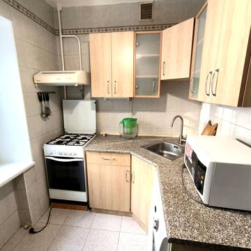 Лесі Українки бульв., 16