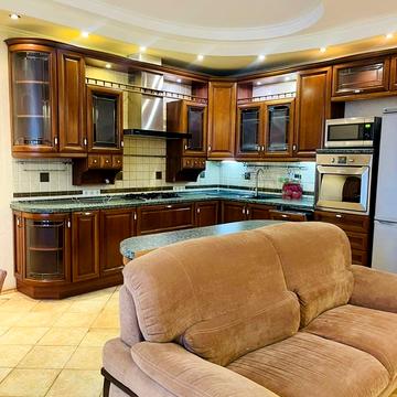 Люстдорфська дорога вул., (Будинок)