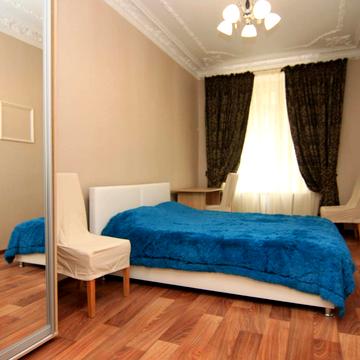 Футуристів пров., 10