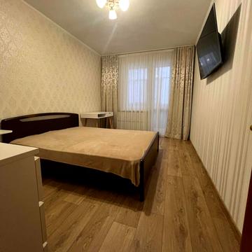 Амосова вул. (Корчагінців), 25