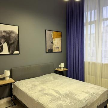 Університетська вул., 3/4