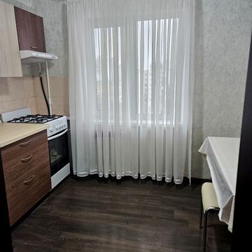 Героїв полку "Азов" вул. (Маршала Малиновського), 28-Б