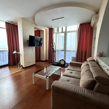 Золотоустівська вул., 16