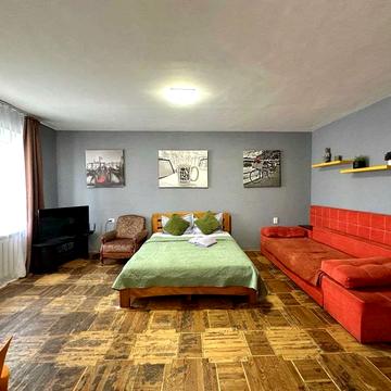 Велика Васильківська вул. (Червоноармійська), 54