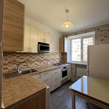 Володимира Антоновича вул. (Свердлова), 68