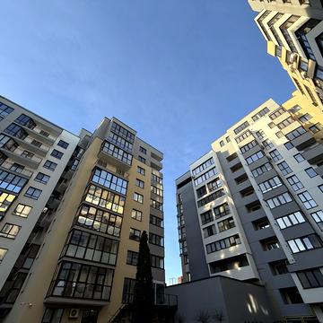 Степана Бандери просп., 36