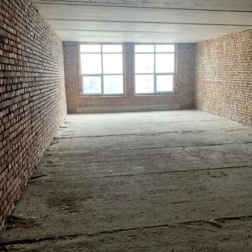 Подільська вул., 58