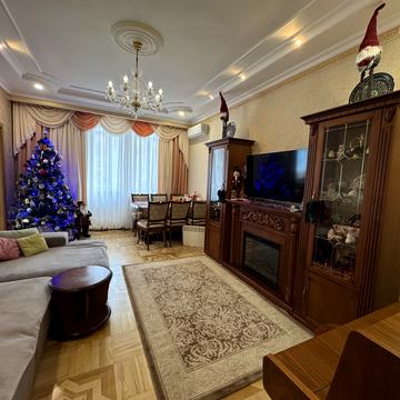 Джона Маккейна вул. (Івана Кудрі), 37