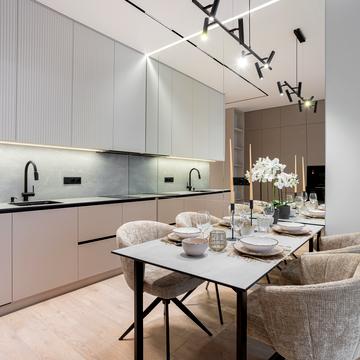 Василя Тютюнника вул. (Анрі Барбюса), 43