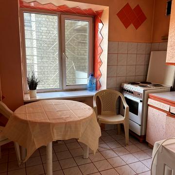 Кропивницького вул., 24/26