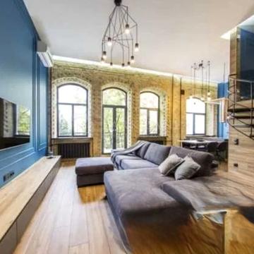 Михайлівська вул., 19