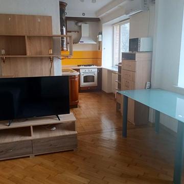 Берестейський просп. (Перемоги), 18