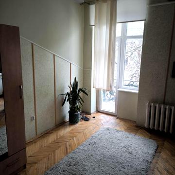 Одеська вул., 16