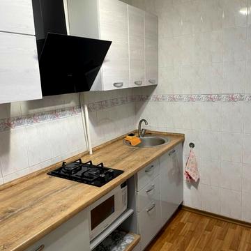 Олександра Поля просп. (Кірова), 42