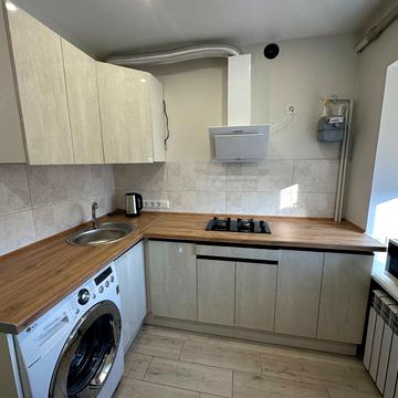 Науки просп. (Гагаріна), 100