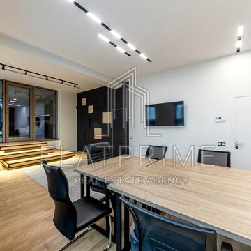 Авіаконструктора Антонова вул., 2-Б