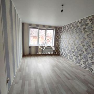 Космонавтів вул., 26