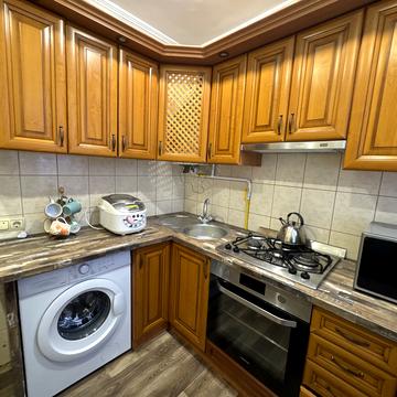 Михайла Максимовича вул., 5