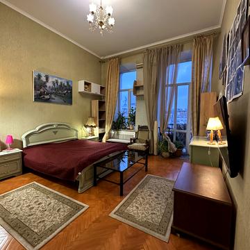 Костельна вул., 7